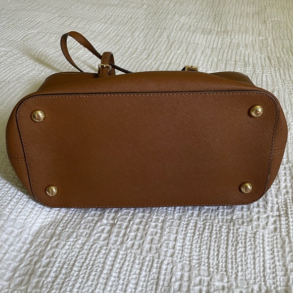 Brown Michael Kors Jet Set Tote - Picture 3 of 5